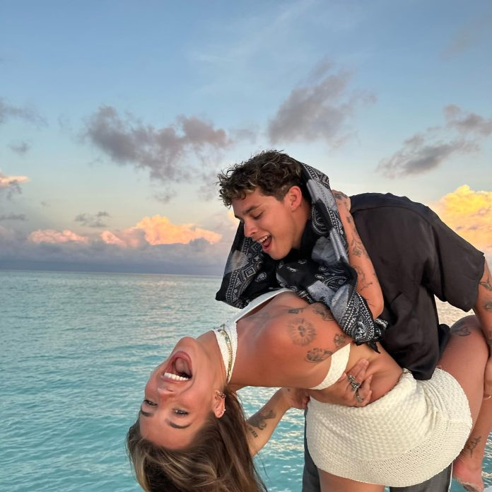 Ari Kytsya Wife and Girlfriend